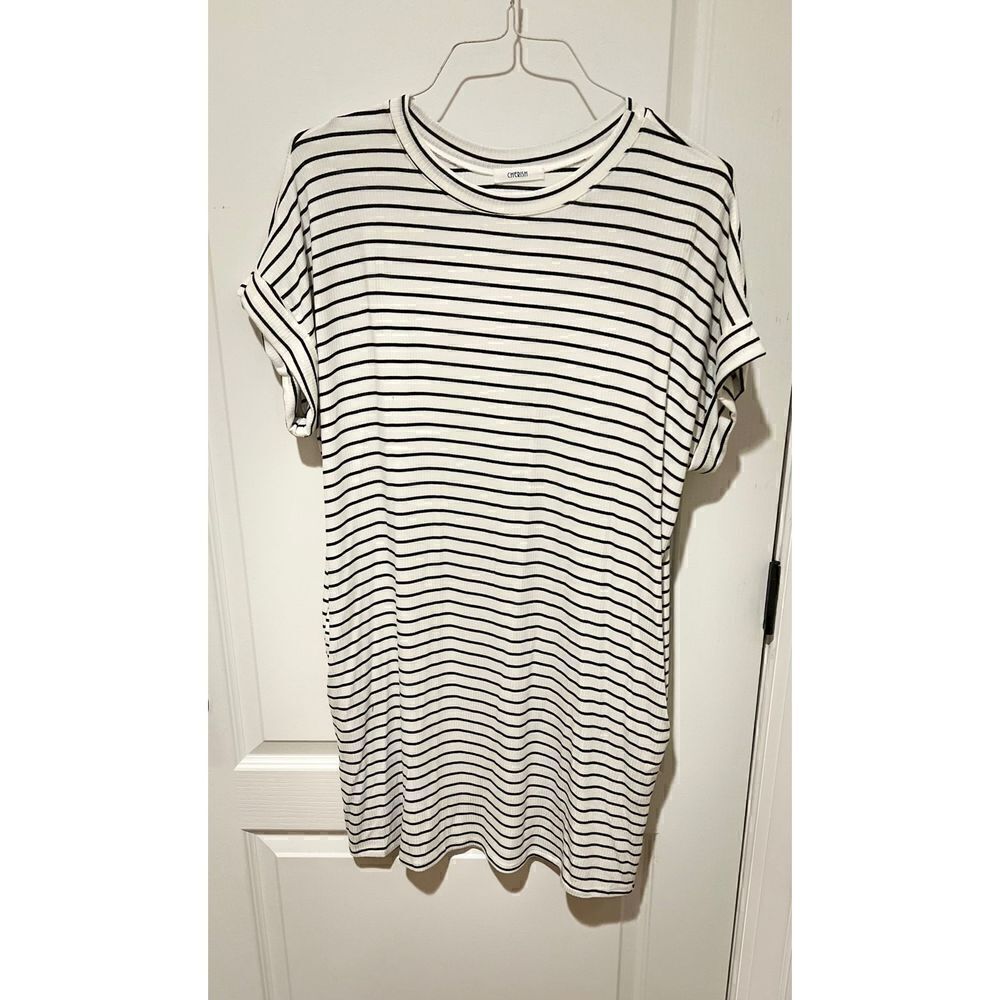 New Cherish White black striped dress with pockets